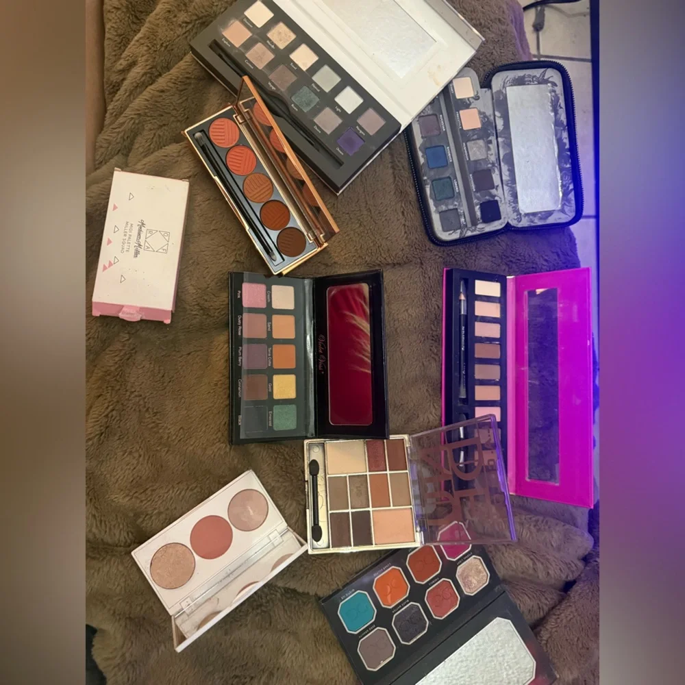 Eyeshadow Palettes